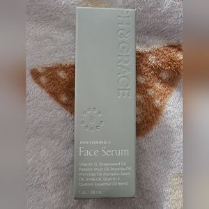 Hugh & Grace Restoring Face Serum